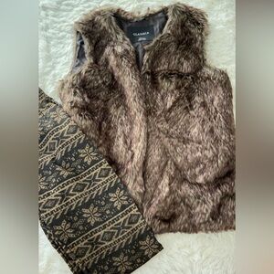 GLAMSIA Faux Fur Vest in Brown